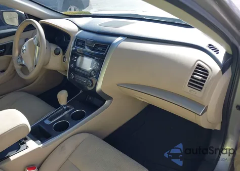 2015 Nissan Altima 2.5 S из США, поврежденный, VIN 1N4AL3AP4FC184476